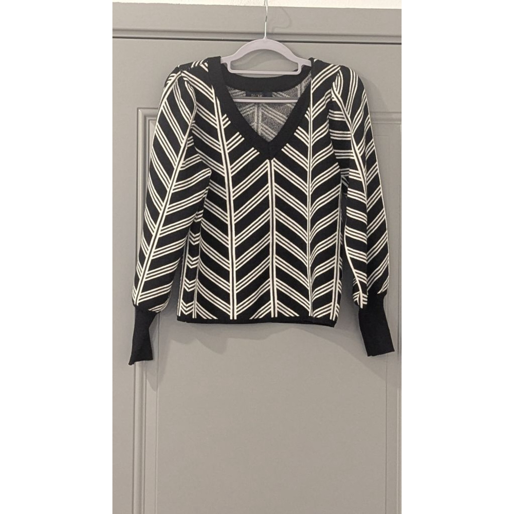 Women's Rachel Roy V-Neck Sweater S Black White Chevron